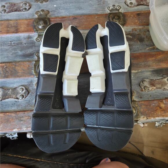 Womens On Cloudtec Black White Running Sneakers Athletic Gorpcore GUC 9.5 - Picture 15 of 15